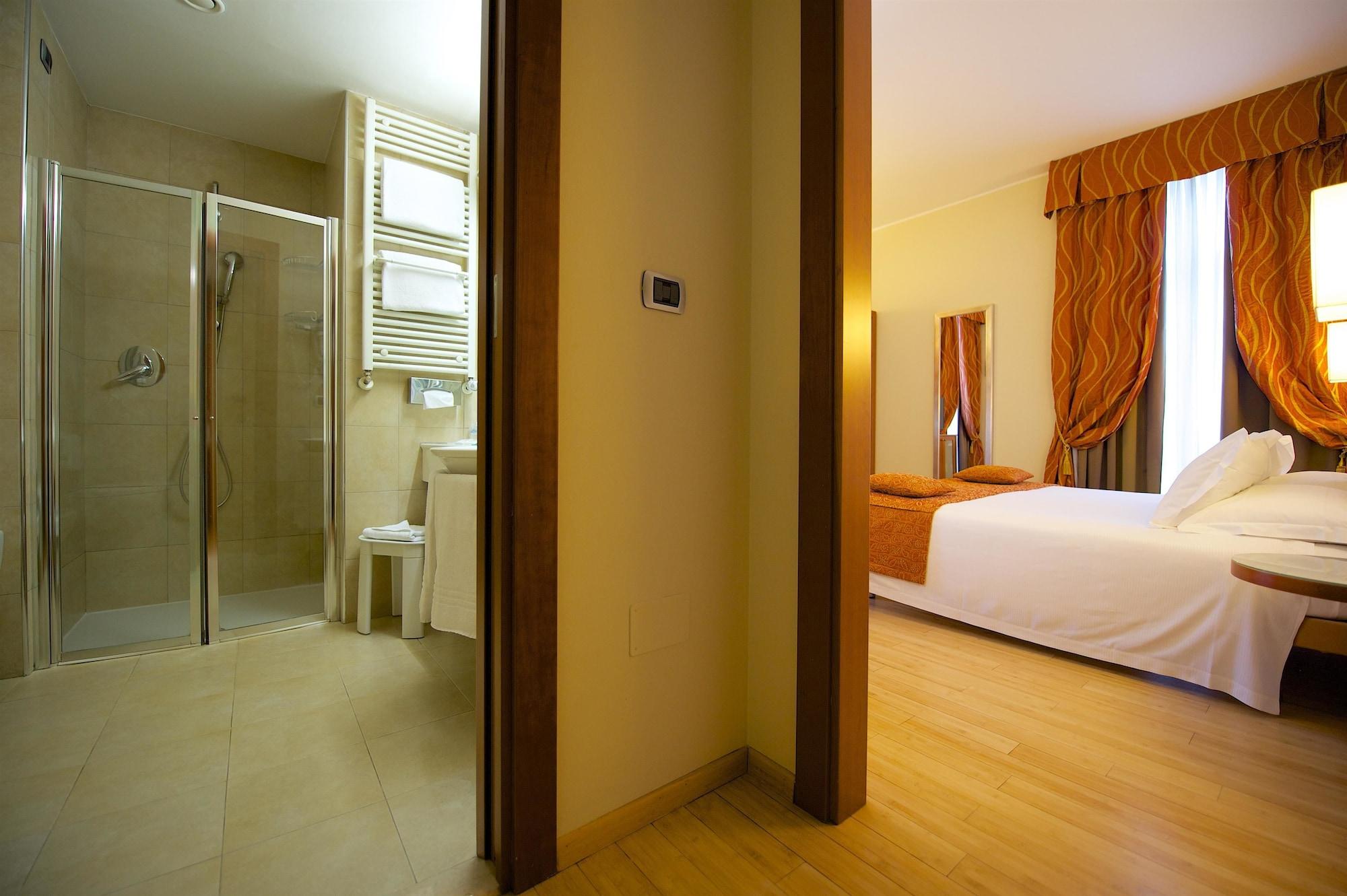 ベストウエスタン クリスタル パレス ホテル トリノ エクステリア 写真
